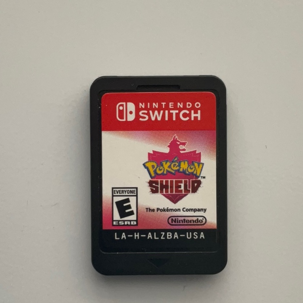 Nintendo Switch Pokémon Shield Game Cartridge - Black